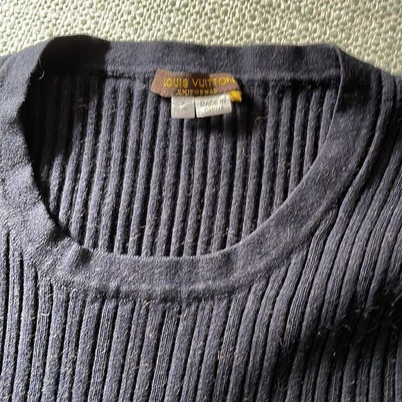Louis Vuitton Uniformes Sweater Tee - Size Large - Picture 3 of 5
